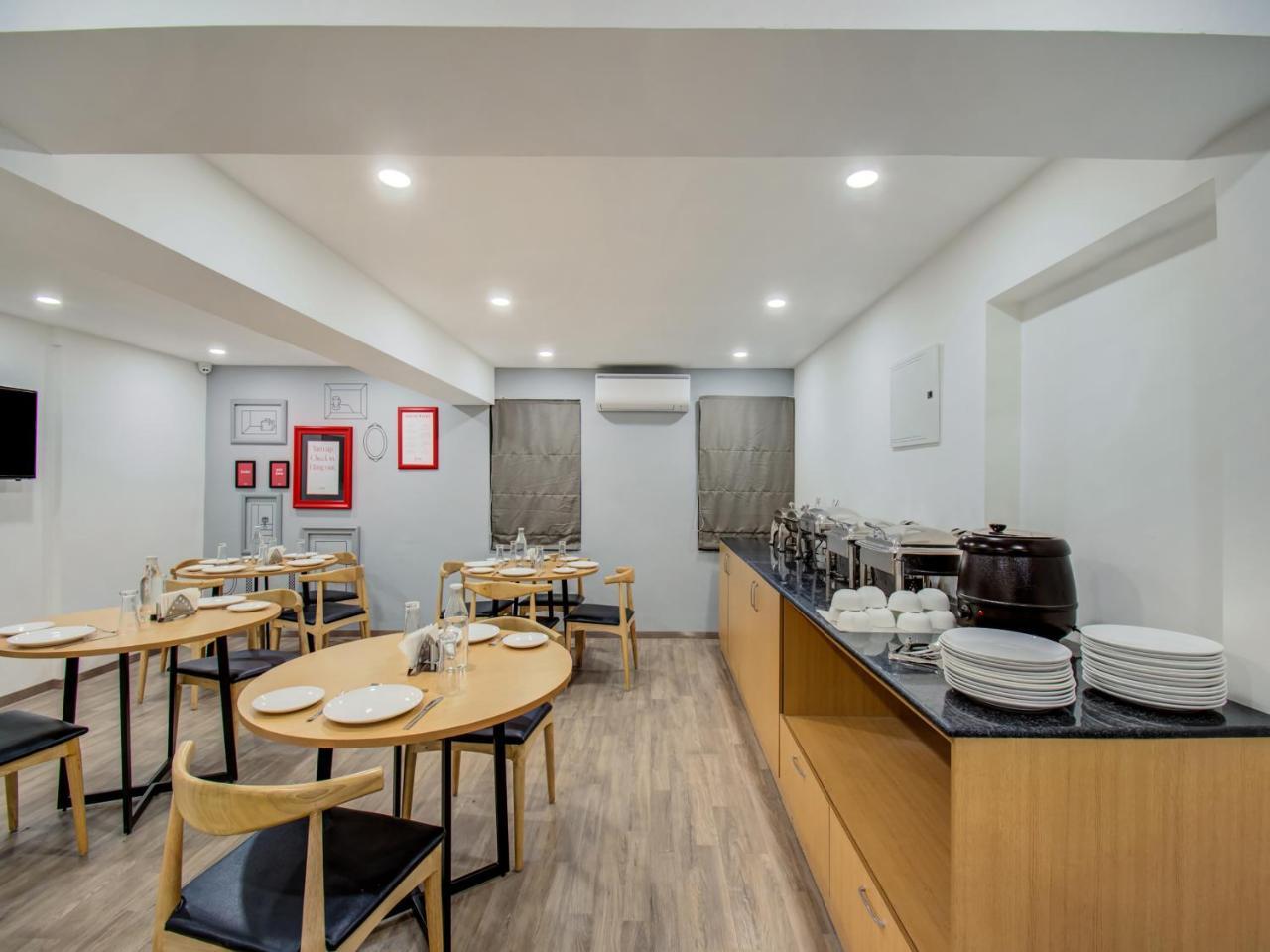 ホテルOyo Townhouse 66 Nagpur Station Ca Road エクステリア 写真
