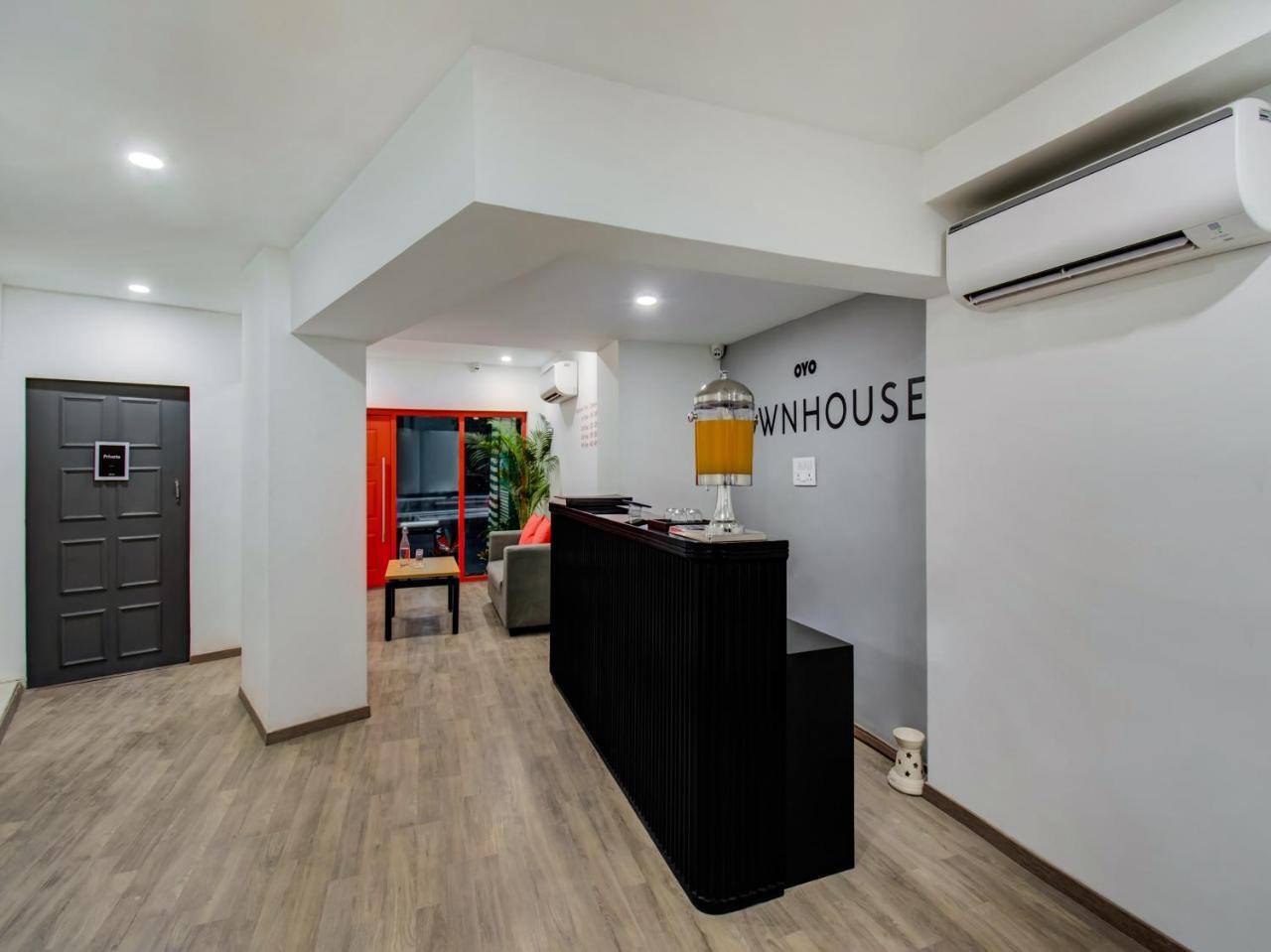 ホテルOyo Townhouse 66 Nagpur Station Ca Road エクステリア 写真
