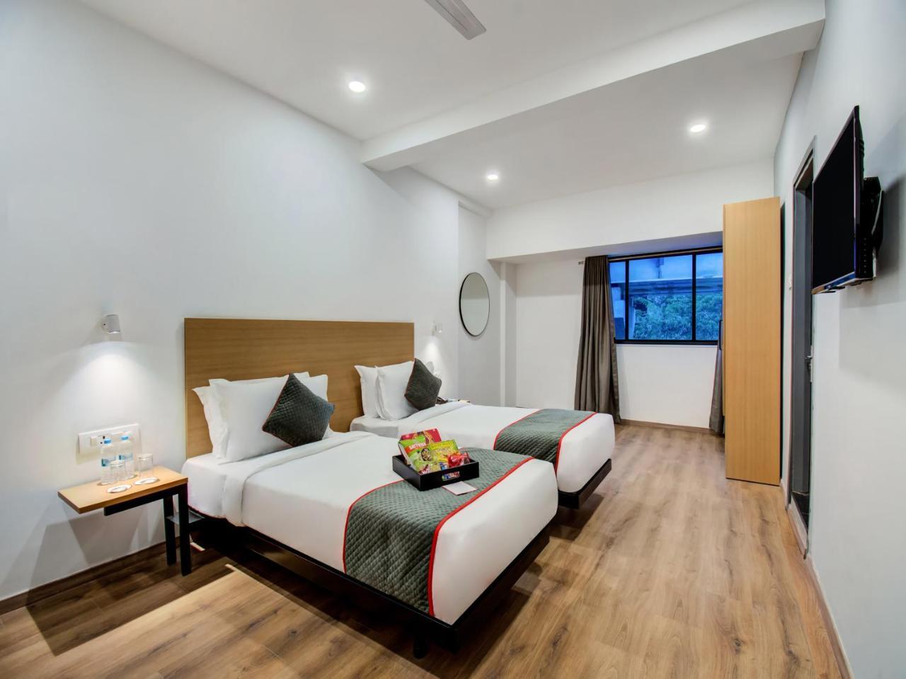 ホテルOyo Townhouse 66 Nagpur Station Ca Road エクステリア 写真